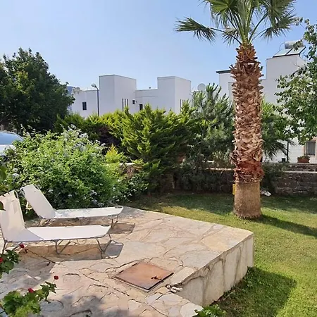 بيت للعطل With Garden And Sea View In Gundogan - بودروم