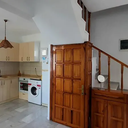 بيت للعطل With Garden And Sea View In Gundogan - *